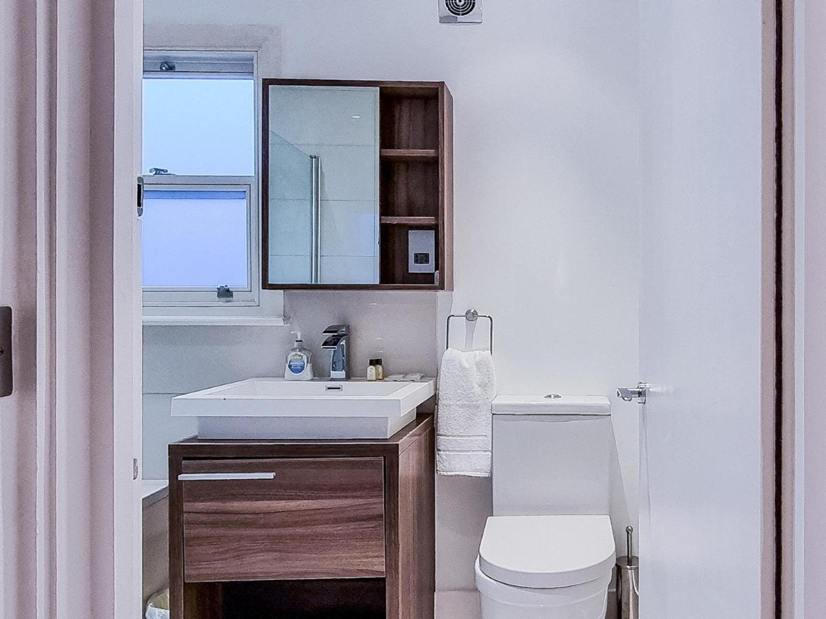 לונדון Pass The Keys Family Friendly 2 Bedroom Gem In Shepherd'S Bush מראה חיצוני תמונה